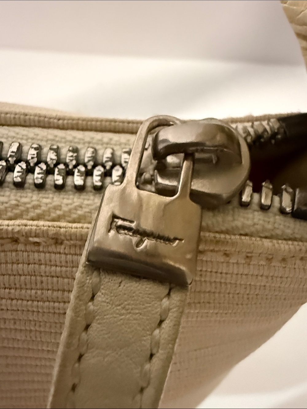 Salvatore Ferragamo Ivory Knotted-Handle Shoulder Bag with Floral Accent - Picture 2 of 12